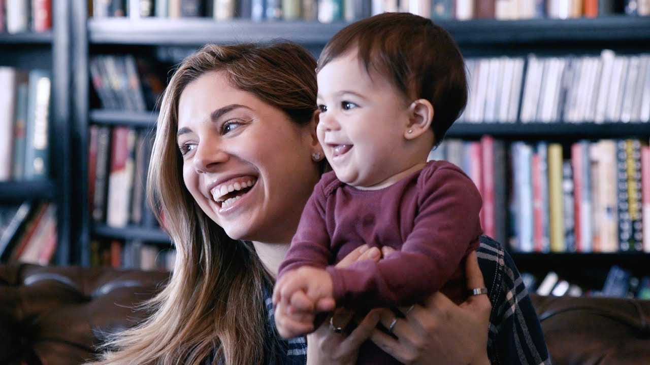 Christina Perri editou o seu novo álbum “songs for carmella: lullabies & sing-a-longs”