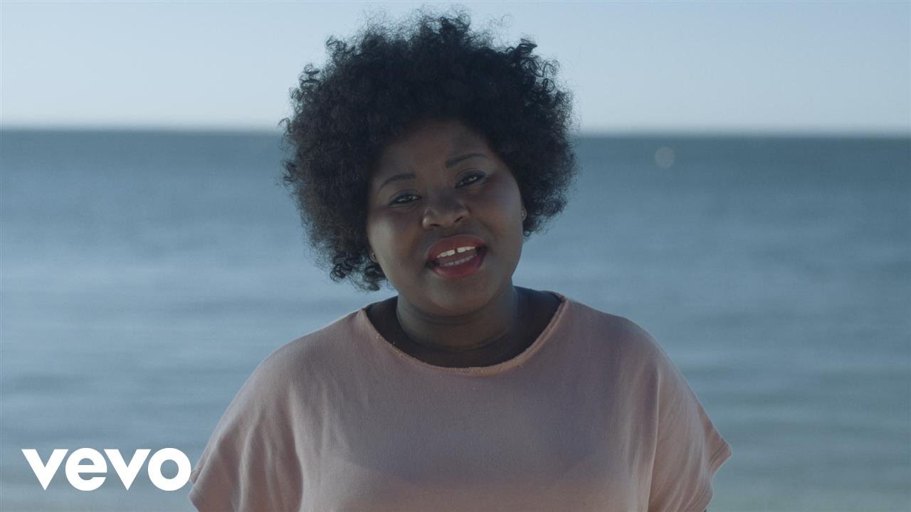 Deolinda Kinzimba vai continuar “a fazer m&uacute;sica com muito amor e carinho”