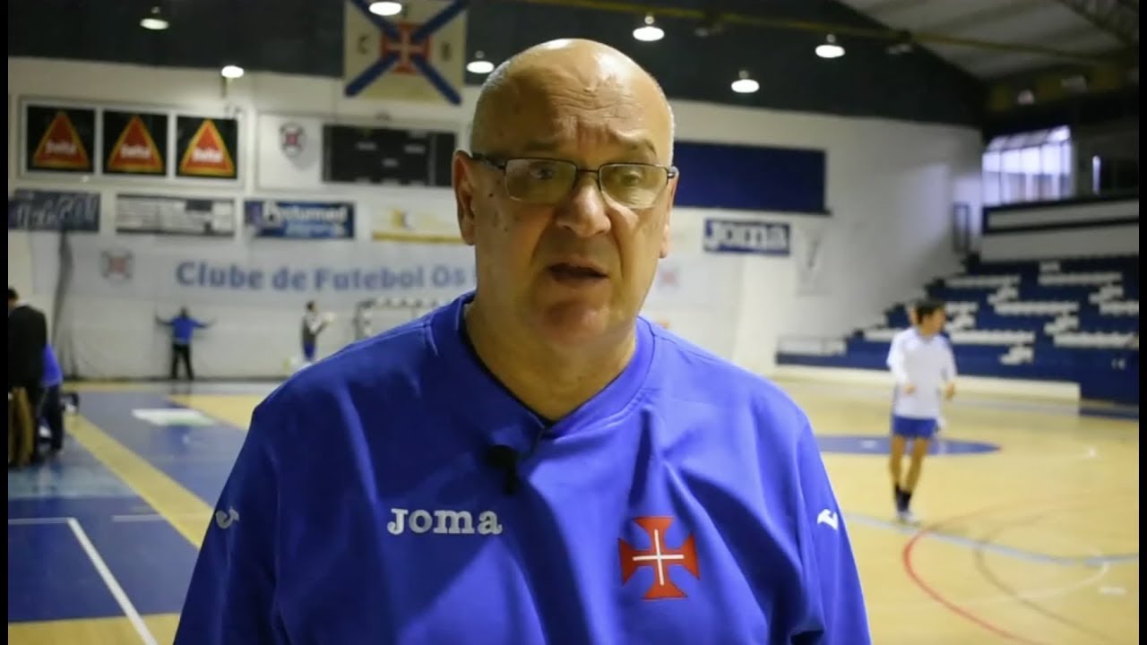 Hoje &eacute; dia de Andebol com um &lsquo;cl&aacute;ssico&rsquo; no Pav. Ac&aacute;cio Rosa