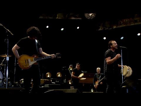 Recorde a colaboração dos Pearl Jam com Jack White no palco do NOS Alive deste ano