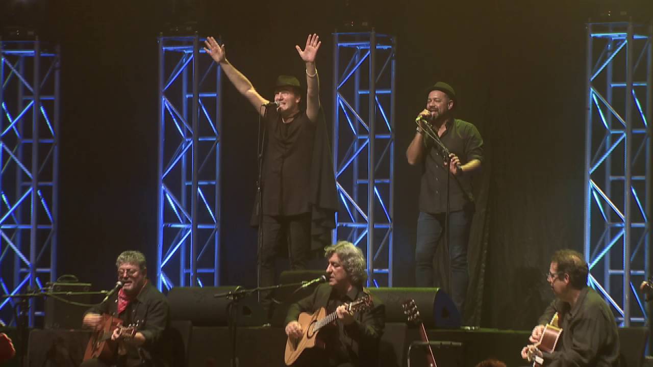 Resist&ecirc;ncia ao vivo em Lisboa, Guimar&atilde;es e Portim&atilde;o para assinalarem o 25.&ordm; anivers&aacute;rio