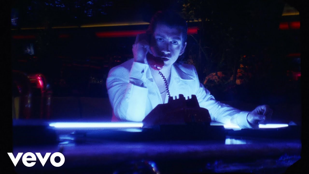 , Arctic Monkeys divulgam videoclip de “Tranquility Base Hotel & Casino”