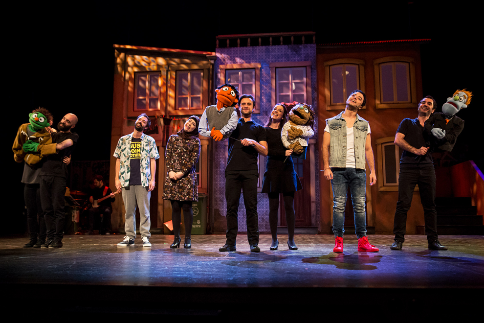 Avenida Q est&aacute; de volta, com sess&atilde;o especial dia 14 no Teatro Maria Matos