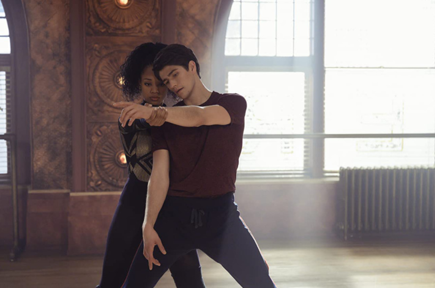“Tiny Pretty Things”, a nova s&eacute;rie “escaldante” da Netflix que est&aacute; a conquistar espectadores