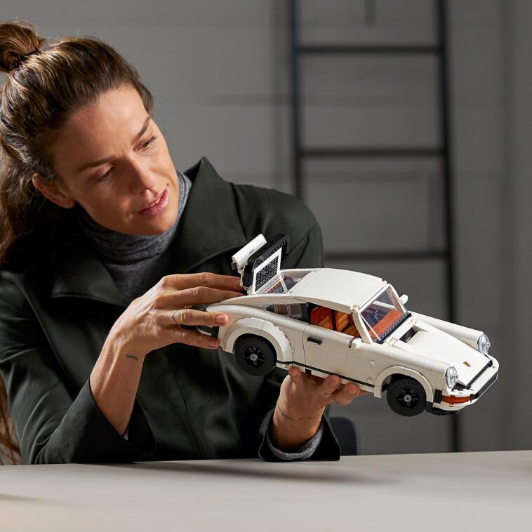 LEGO lan&ccedil;a um novo set dois em um dos Porsche 911 Turbo e 911 Targa