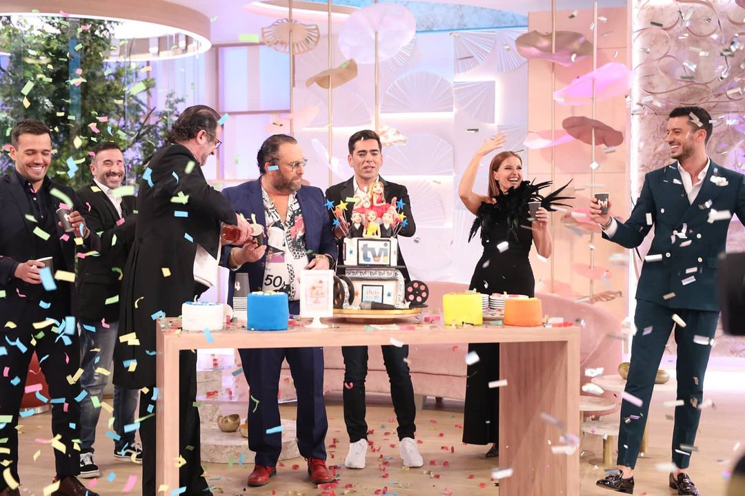 Audi&ecirc;ncias: em dia de anivers&aacute;rio, TVI vence SIC. “Jornal das 8” &eacute; o programa mais visto