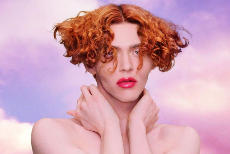 F&atilde;s de SOPHIE querem dar o nome da artista a um planeta: peti&ccedil;&atilde;o conta com mais de 54 mil assinaturas