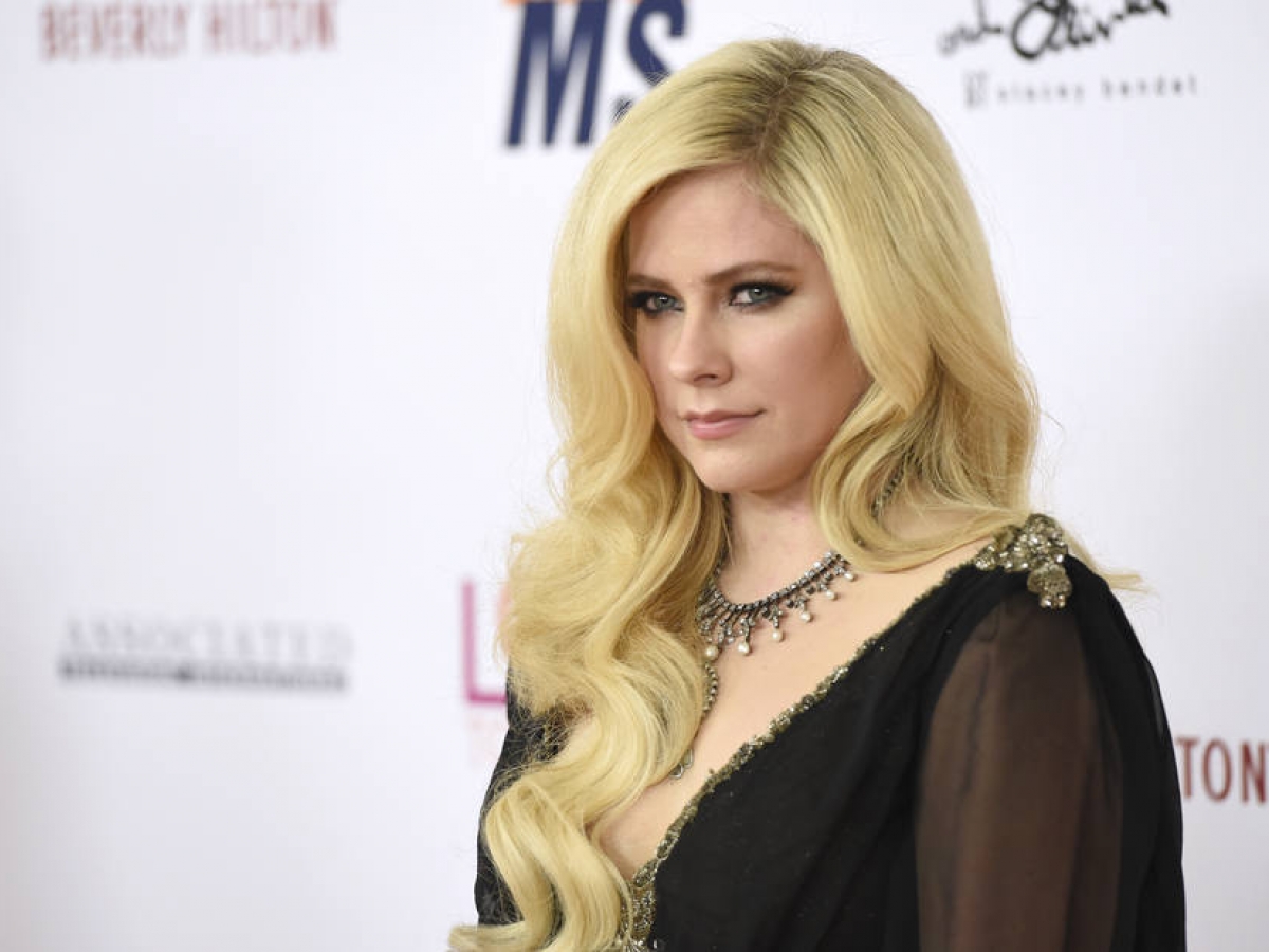 , Novas músicas de Avril Lavigne serão lançadas entre junho e setembro, garante cantora