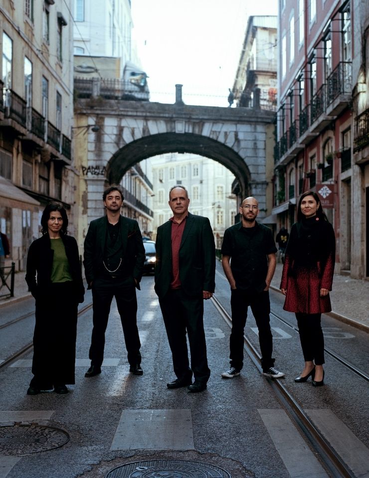 Rodrigo Le&atilde;o e Coro Juvenil de Loul&eacute;