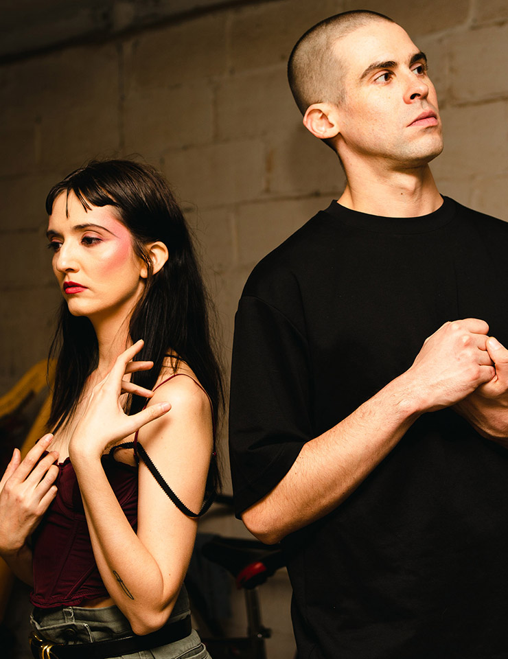 LEYA + Se&aacute;n Being