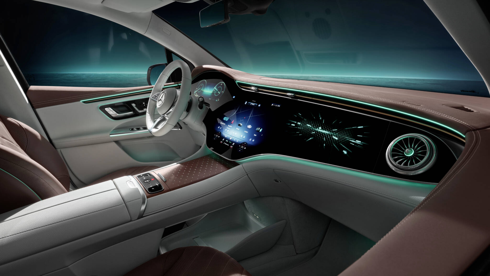 Primeiro vislumbre do interior do novo EQE SUV