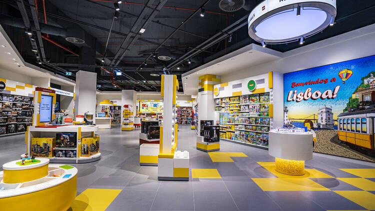 Aconteceu hoje a inaugura&ccedil;&atilde;o oficial da primeira Loja Certificada LEGO em Portugal no Colombo