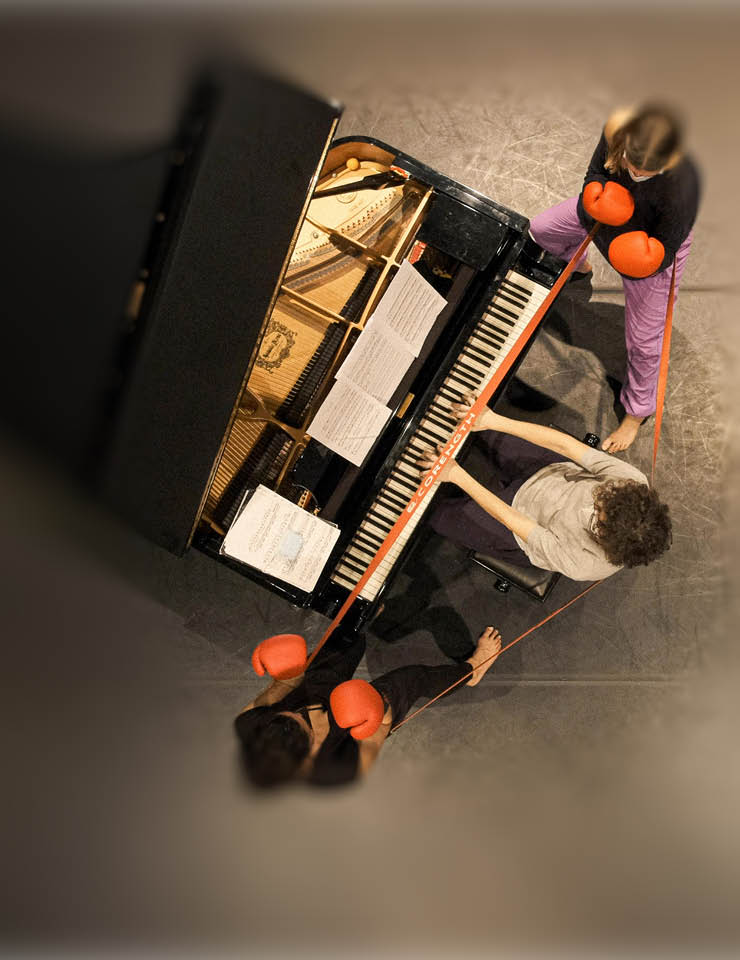 In&ecirc;s Barahona & Miguel Fragata- M&aacute; Educa&ccedil;&atilde;o &ndash; Pe&ccedil;a em 3 rounds