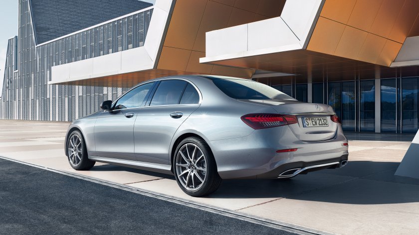 Apresenta&ccedil;&atilde;o mundial do novo Classe E: o emblem&aacute;tico modelo Mercedes-Benz para executivos