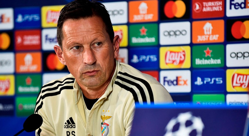 Schmidt culpa sele&ccedil;&otilde;es pelo momento do Benfica