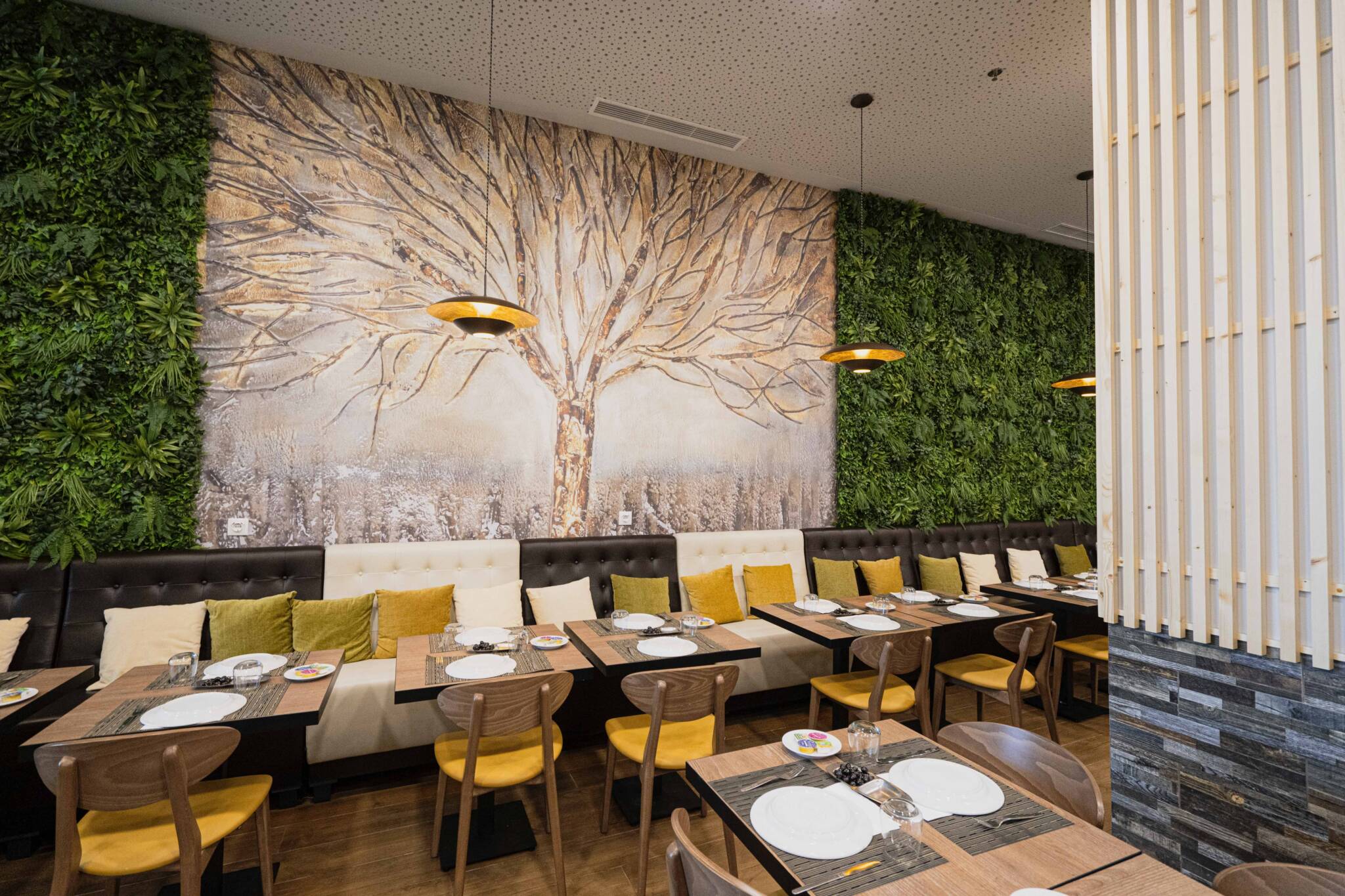 Sr. Frango da Guia renova imagem e traz novidades ao Colombo