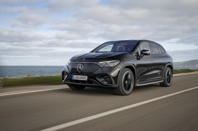 Vendas de autom&oacute;veis el&eacute;tricos da Mercedes-Benz mais do que duplicam no primeiro trimestre