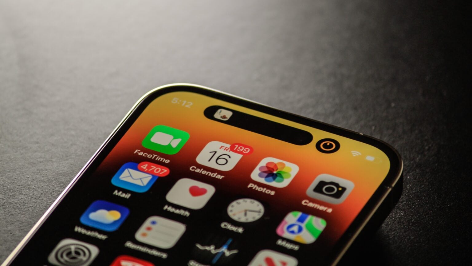 iPhone 16 Pro Max pode trazer ecr&atilde; gigante de 6,9 polegadas em 2024