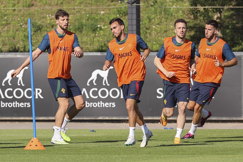 Portugal enfrenta desafio crucial contra a B&oacute;snia-Herzegovina em busca da lideran&ccedil;a