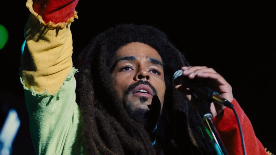 Primeiro olhar sobre Kingsley Ben-Adir como Bob Marley no filme biogr&aacute;fico ‘One Love’