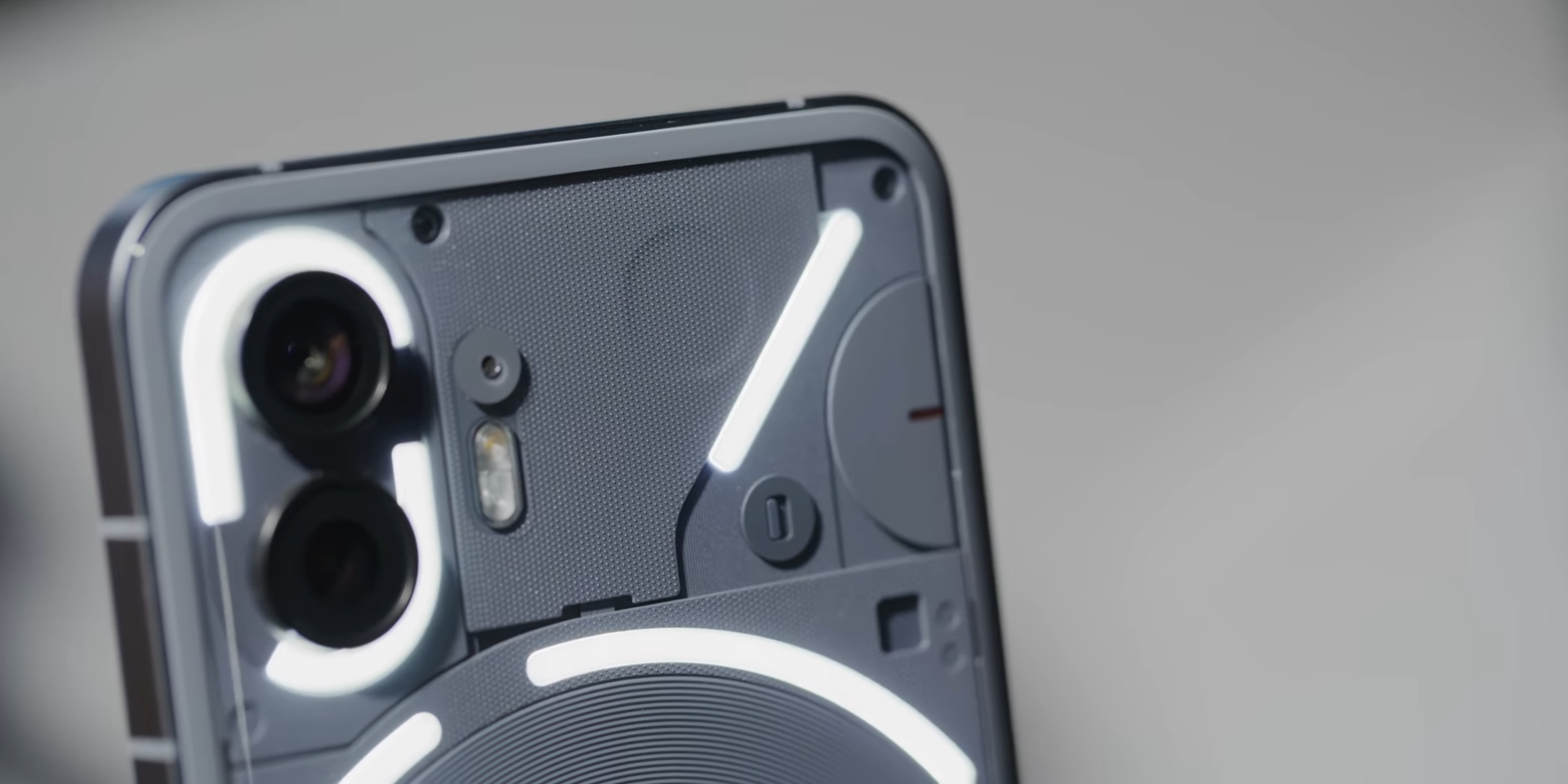 Nothing Phone 2: Antecipa&ccedil;&atilde;o do lan&ccedil;amento a 11 de Julho com nova interface Glyph e design inovador