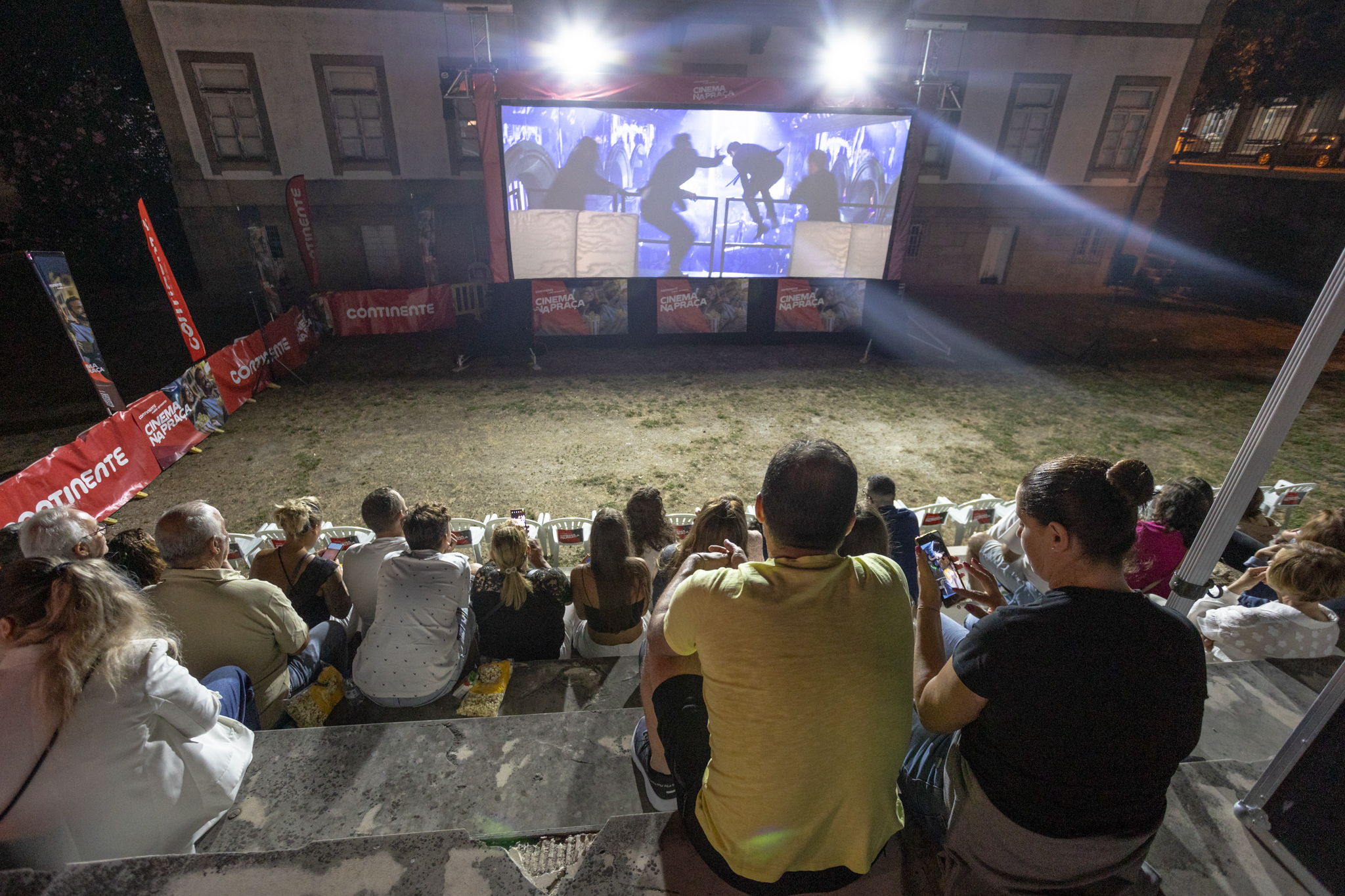 “Cinema na Pra&ccedil;a” em Fafe: Continente Modelo promove sess&otilde;es gratuitas ao ar livre