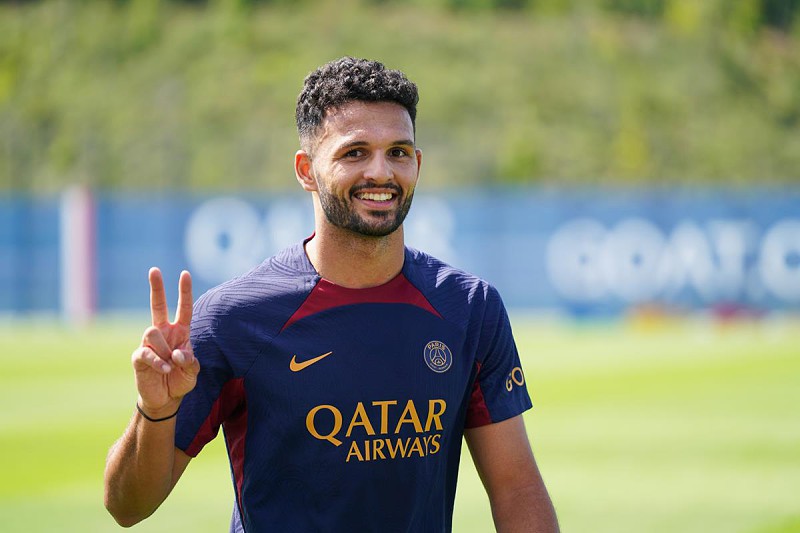 Transfer&ecirc;ncias de Ver&atilde;o: Benfica, FC Porto e Sporting encaixam milh&otilde;es com sa&iacute;das de jogadores