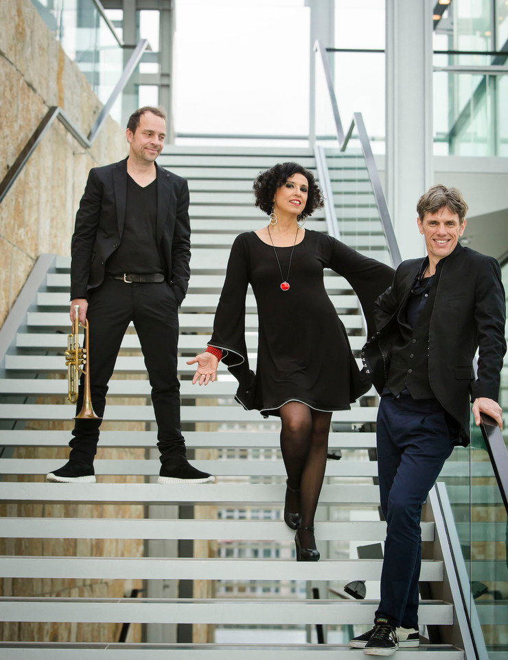 Atl&acirc;ntico . Bossarenova Trio