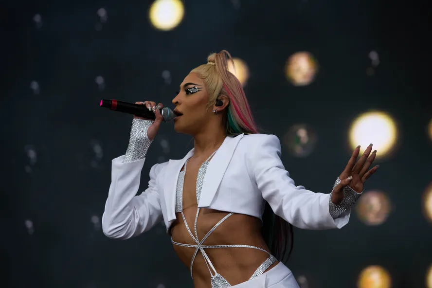 Pabllo Vittar regressa hoje a Lisboa: tudo o que precisa de saber