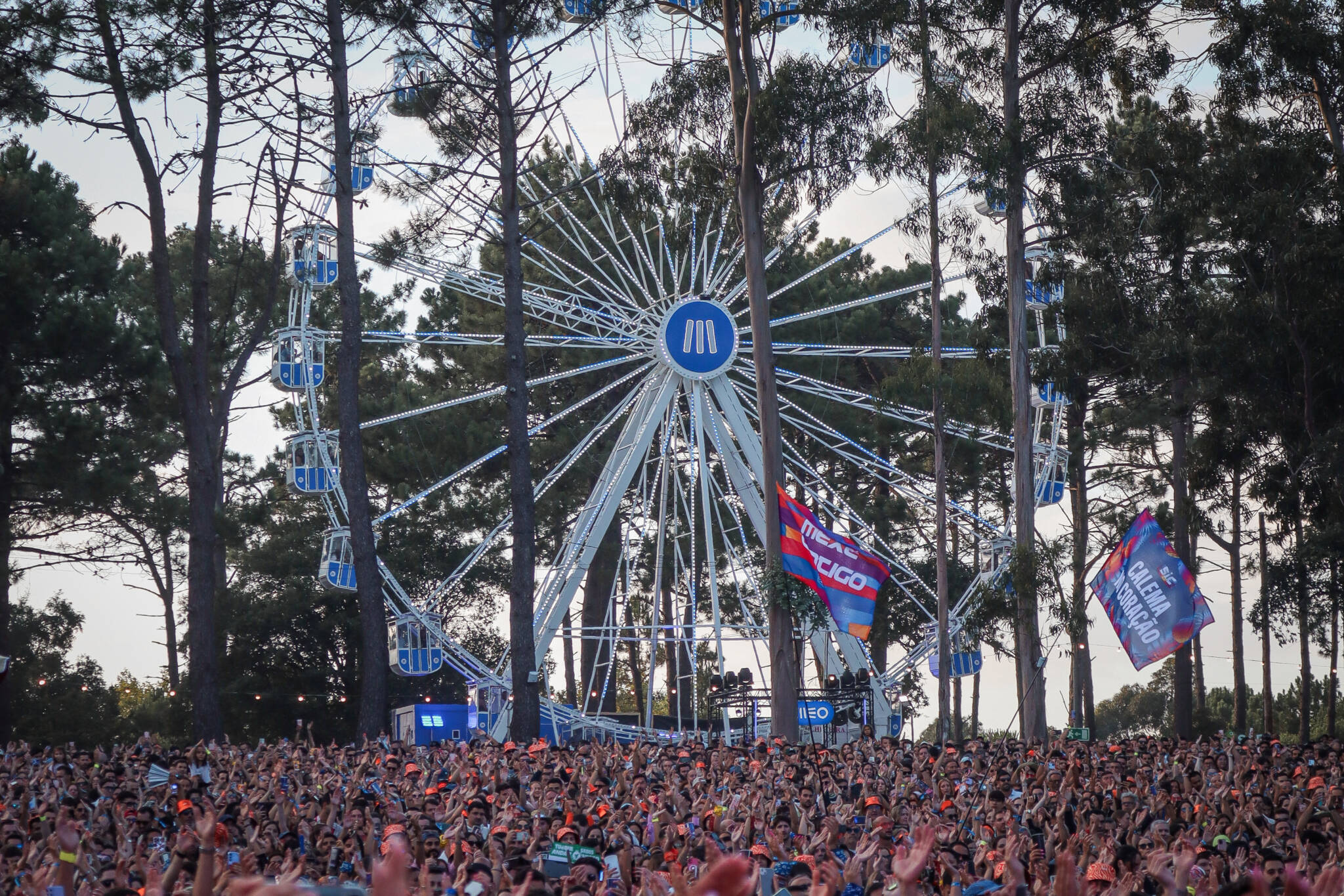 Dealema e Vizinhos confirmados no MEO Mar&eacute;s em Matosinhos