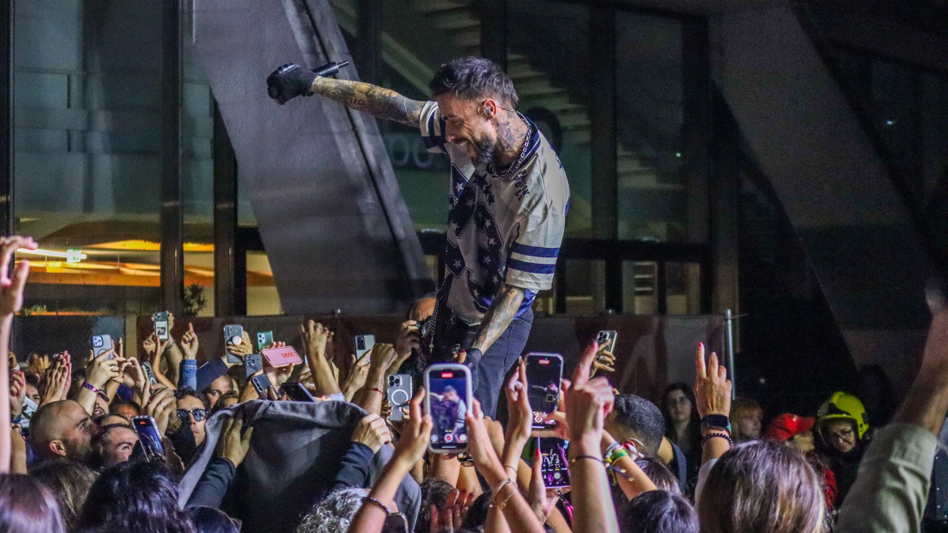 Noite fria do Porto aqueceu ao som de Diogo Pi&ccedil;arra, Marisa Liz e Lu&iacute;s Trigacheiro