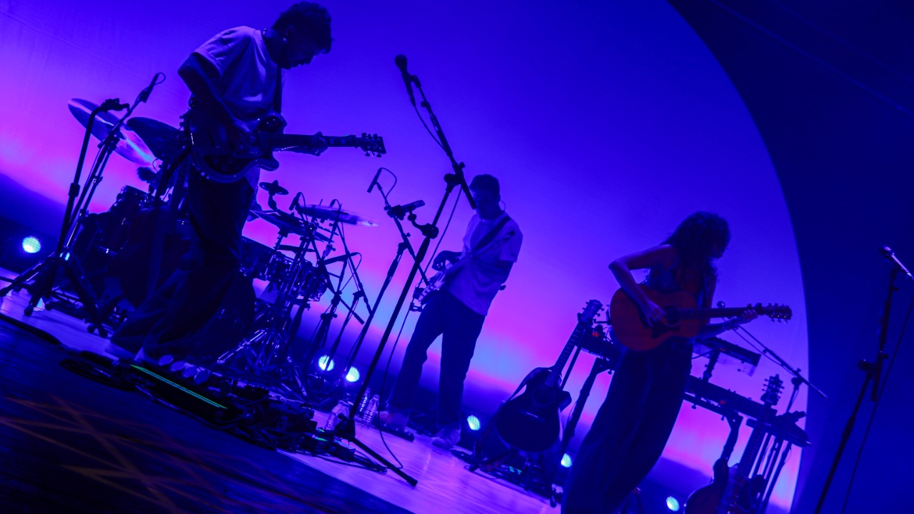 MARO no Coliseu: a noite em que o Porto foi o coro de uma saudade luminosa